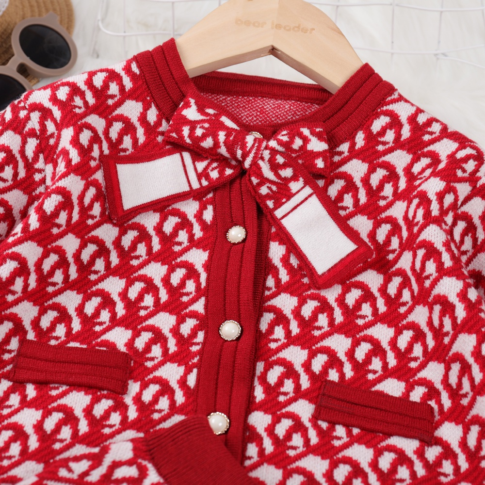 Bộ đồ BEAR LEADER gồm áo sweater + chân váy xinh xắn theo phong cách thu đông Hàn Quốc 2022 cho bé gái 3-7 tuổi