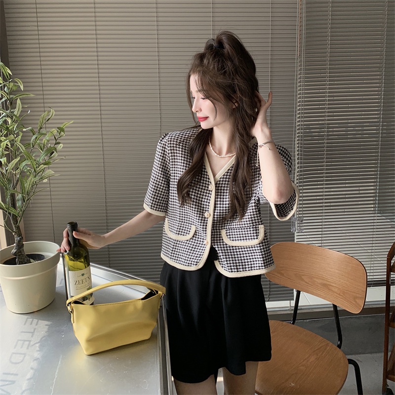 Áo Sơ Mi Cổ Chữ V Phong Cách Hàn Quốc