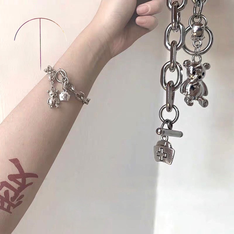 Vòng tay hợp kim mặt hình gấu dễ thương cho nữ