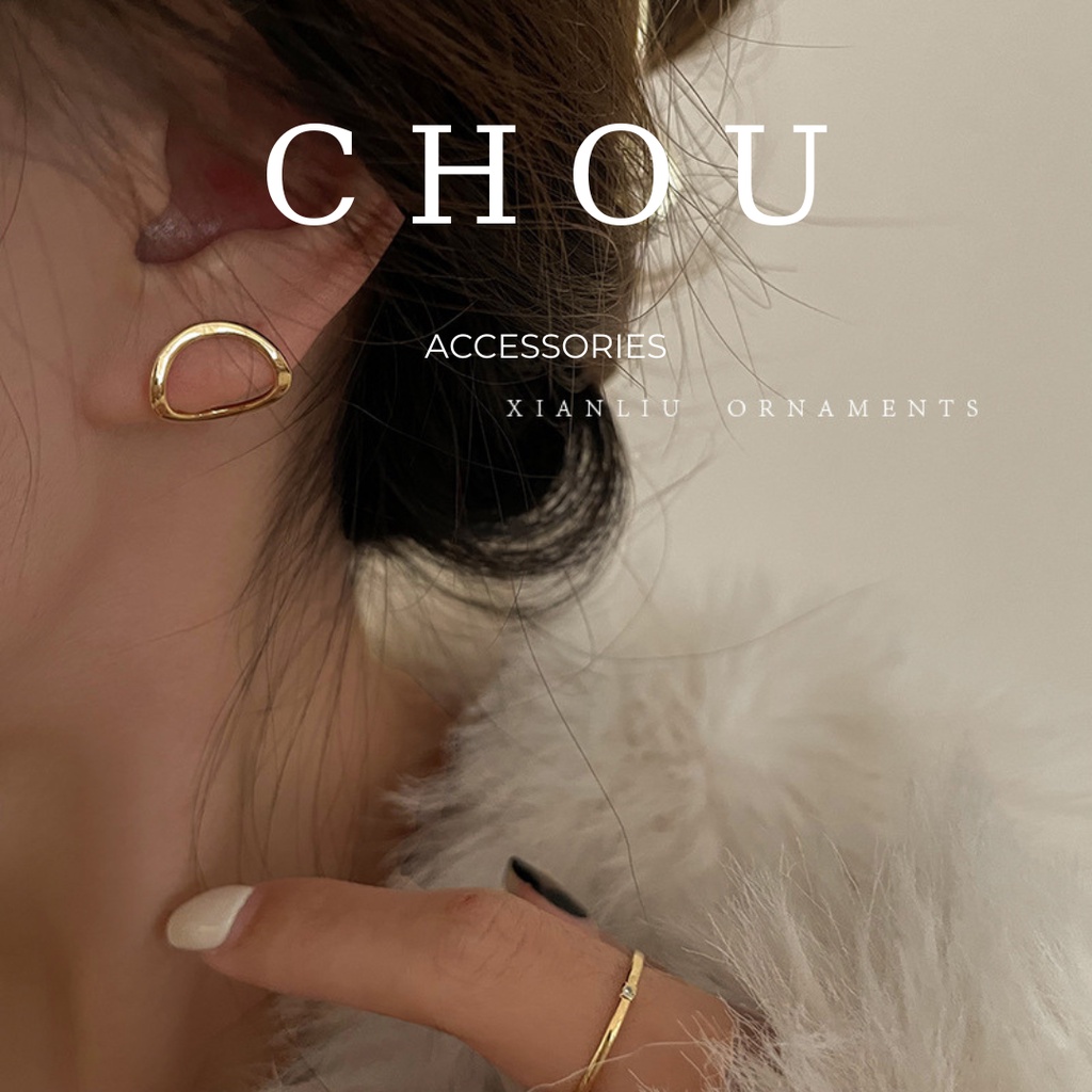 Bông Tai Hình Bán Nguyệt | CHOU ACCESSORIES |