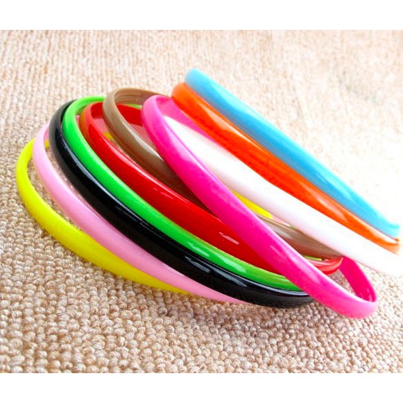 Combo 10 cây cài tóc thời trang. Đủ màu ngẫu nhiên không chọn màu. Bản rộng 0.8cm. Giá 50k/10 cây