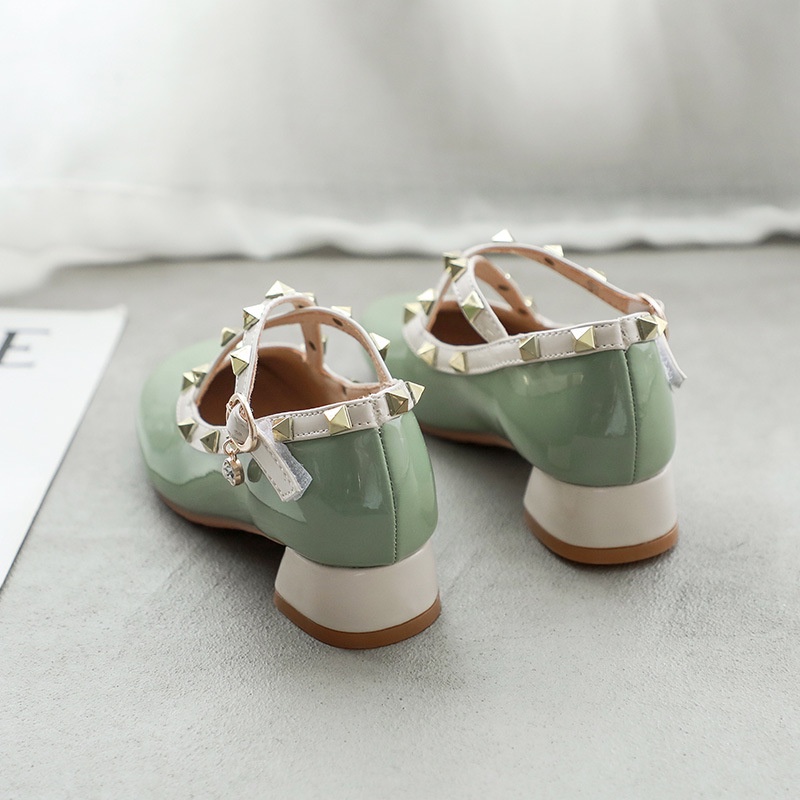 Giày Cao Gót Da Mềm Mũi Vuông Đính Đinh Tán Phong Cách Công Chúa Cho Bé Gái