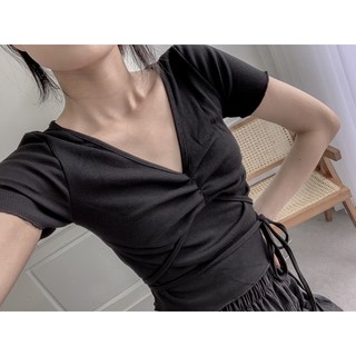 Áo croptop tay ngắn thun cột dây eo (Trắng/Đen)