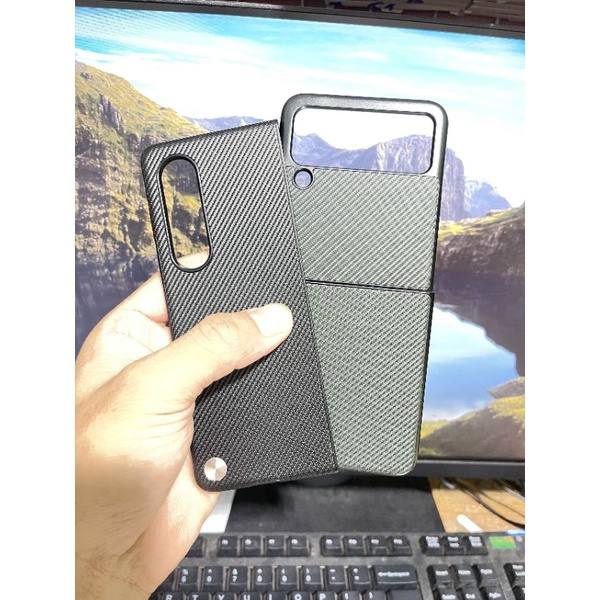Ốp lưng samsung Z Flip 5 / Z Fold 5 / Z Fold 4 / Z Flip 4 / Z flip 3 / Z fold 3 _ Ốp vân cacbon chính hãng X level