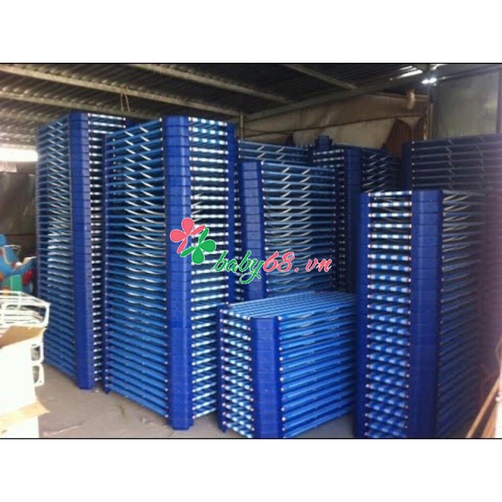 Giường lưới trẻ em thoáng mát có chân đỡ