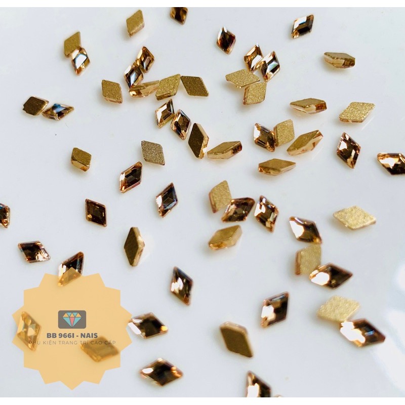 Trang trí móng nail