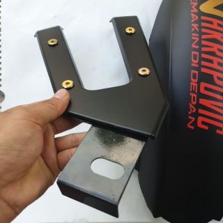 Dè chắn bùn 4 chân Akrapovic