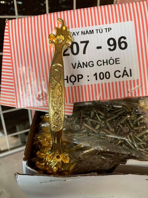 Tay nắm tủ mạ vàng