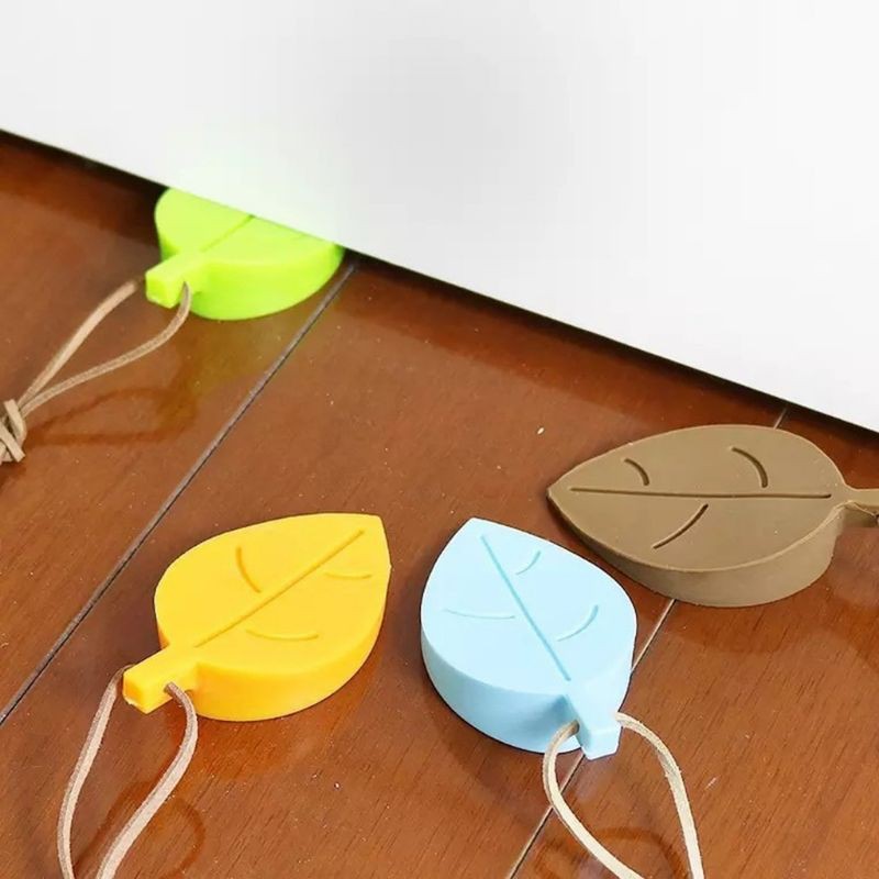 3 miếng chặn cửa chiếc lá silicon màu ngẫu nhiên
