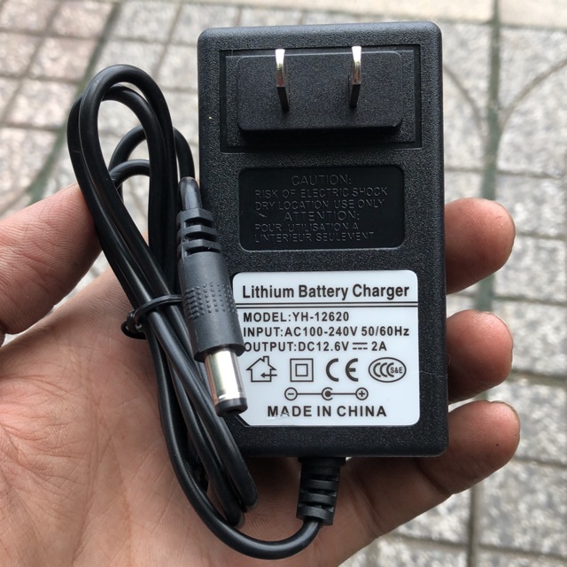 Sạc Pin 3S 12V6 2A Có ĐÈN BÁO SẠC