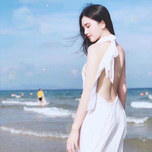 Váy lụa yếm