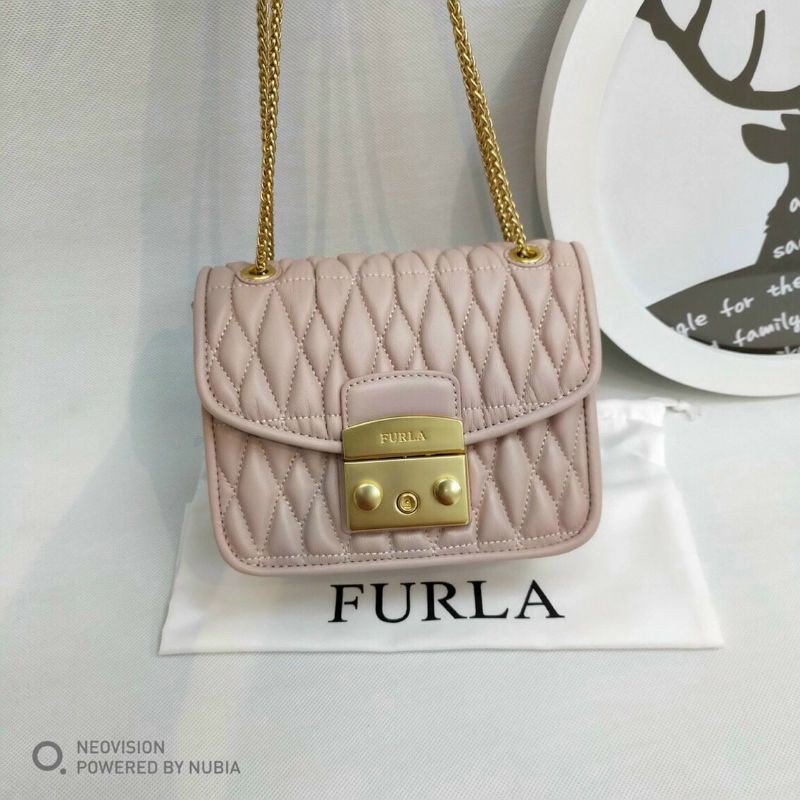 Túi Furla mẫu mới sang trọng