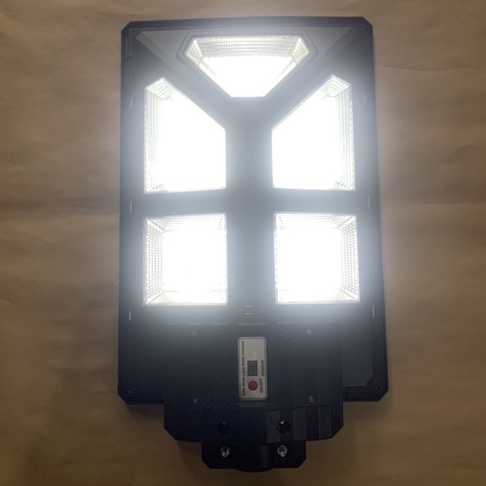 Đèn năng lượng mặt trời 500W GY-892 sáng trắng