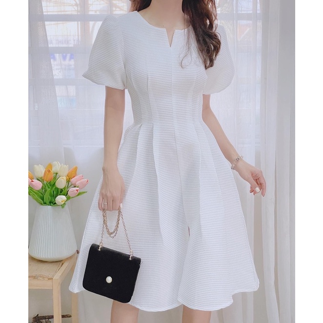 ĐẦM XỐP CHIẾT EO TAY PHỒNG CỔ V