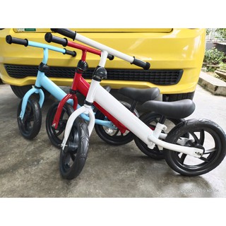 Xe thăng bằng cho bé