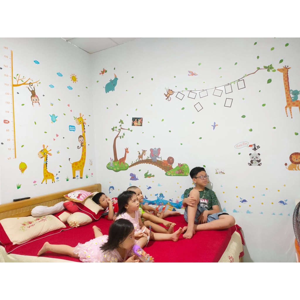 Tranh Decal Dán Tường Cho Bé (QUÁ RẺ) - Hình Đo Chiều Cao có sẵn lớp keo phía sau Cho Bé TE22