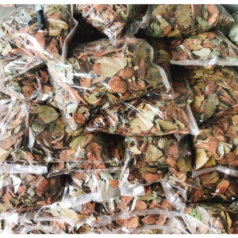 LÁ XÔNG TẮM NGƯỜI DAO ĐỎ