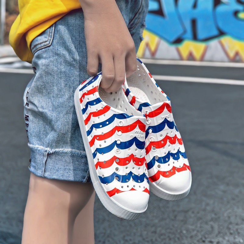 [ Tặng 6 sticker ]  Giày nhựa đi mưa, đi biển cho bé WNC NATIVE Sơn  - Chất liệu nhựa xốp siêu nhẹ, không thấm nước
