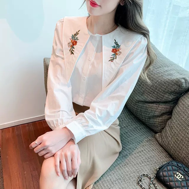 Áo sơ mi nữ cổ lá thêu hoa