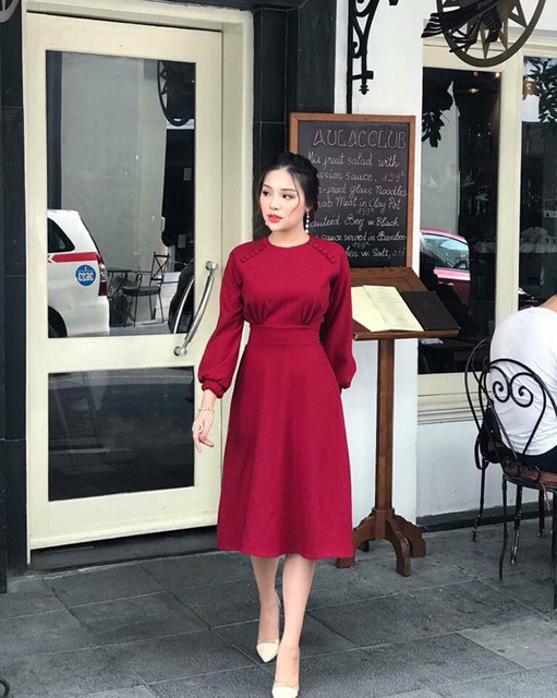 Đầm xoè màu đỏ tay dài cổ tròn dự tiệc phối nút hàng bao đẹp size M L XL