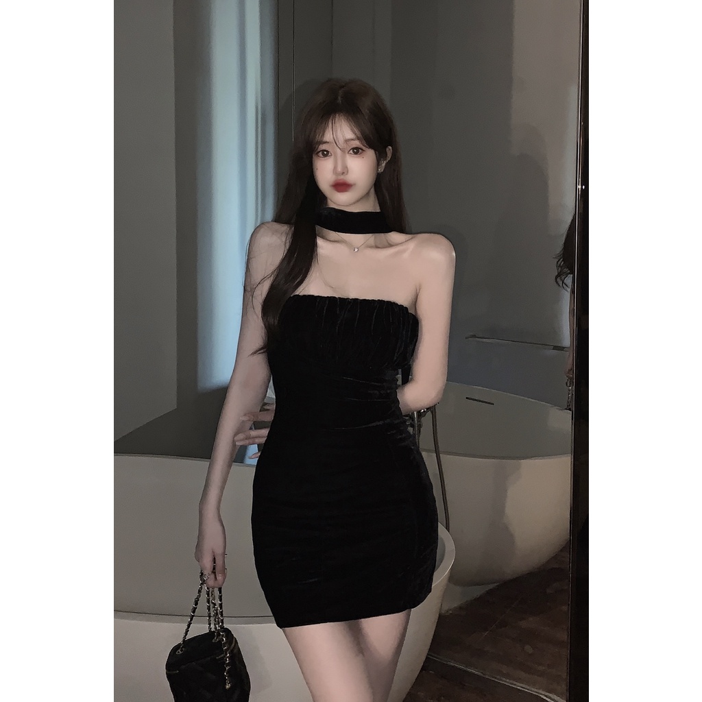 Đầm nhung đen tay dài hở vai ôm dáng thời trang thu đông quyến rũ cho nữ