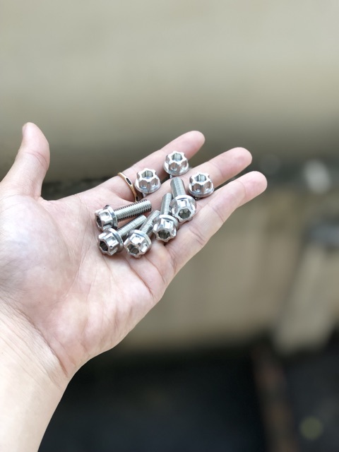Ốc inox 8li25  - 8li3 - 8li4  CNC - dành cho nhiều loại xe.