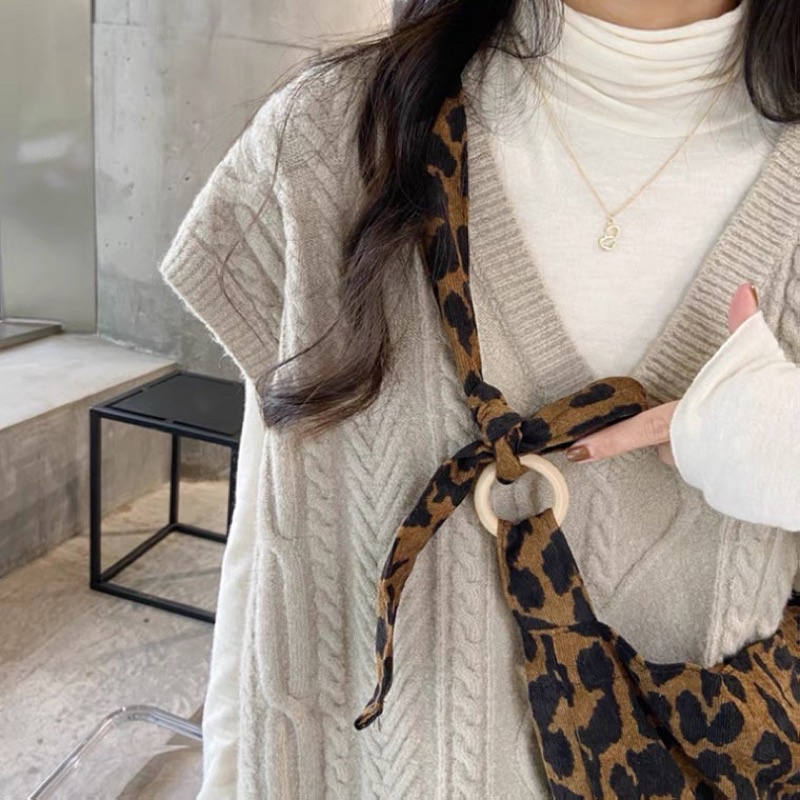 Túi tote hoạ tiết beo đeo chéo