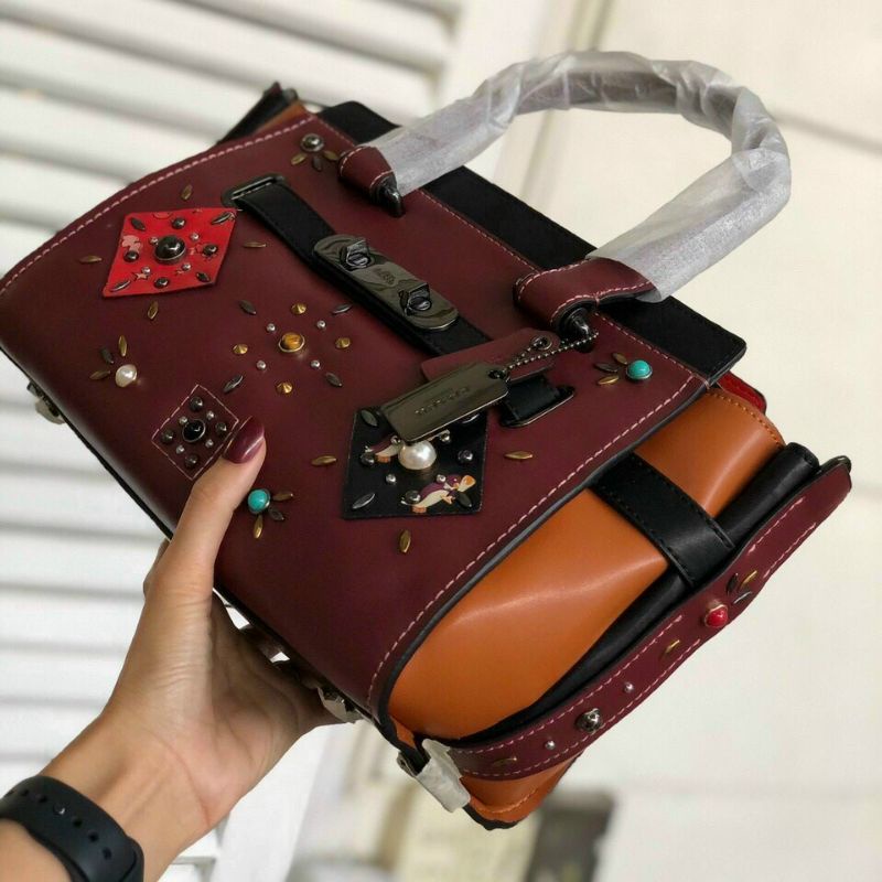 Túi Coach Swagger 27