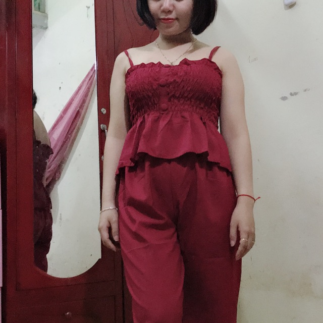 Sỉ ôm lô quần áo