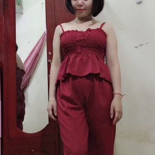Sỉ ôm lô quần áo