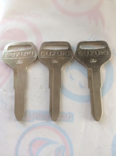 Combo 3 phôi chìa khoá xe SUZUKI ( rảnh phải )