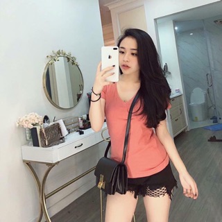 Áo phông cổ tim
