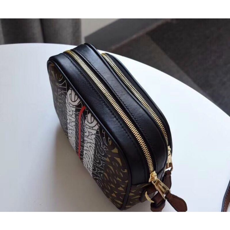 ❤️BURBERRY CROSSBODY BAG Lại thêm mẫu mới trong BST B SERIRES💫Cực kỳ phong cách trong mẫu thiết kế nhỏ gọn, tiện dụng
