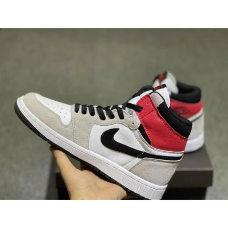 [Sale 3/3][SneeKeezz] Giày thể thao AIR JORDAN 1 Retro High Light Smoke Grey xám tai đỏ cao cổ [Sẵn Hàng] . ⋆ ?