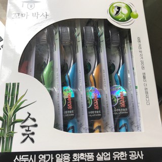 Sỉ 1 thùng 30 chiếc  bàn chải than hoạt tính
