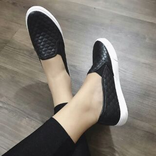 Giày Slip on hình vảy cá