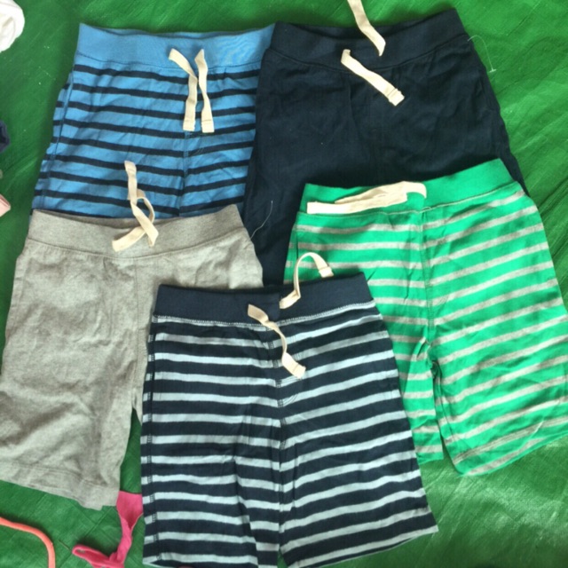 Quần short thun bé trai Baby Gap