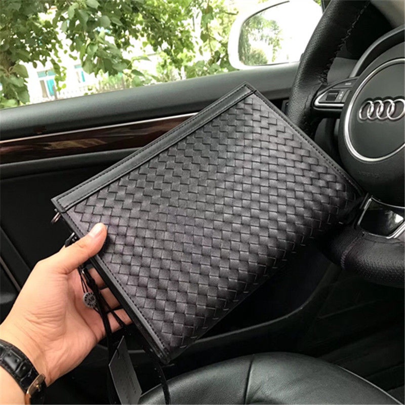 Túi da cầm tay thêu họa tiết thời trang cho nam | BigBuy360 - bigbuy360.vn