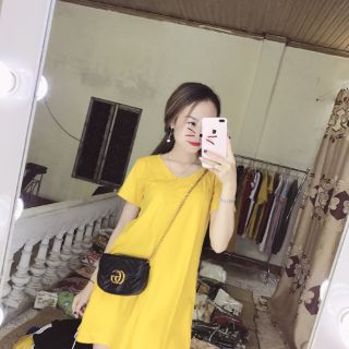 Váy cổ tim