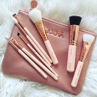 Set cọ trang điểm Zoeva 8 cây kèm ví đựng xinh iu!