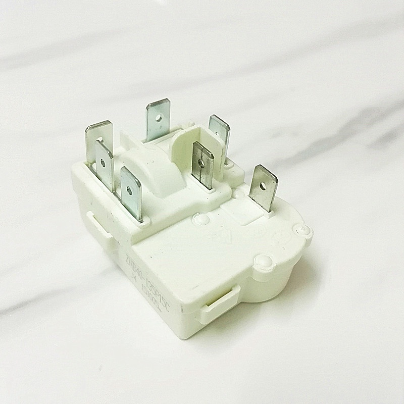 Rơ Le Khởi Động PTC Cho Tủ Lạnh ZHB40-135P15C