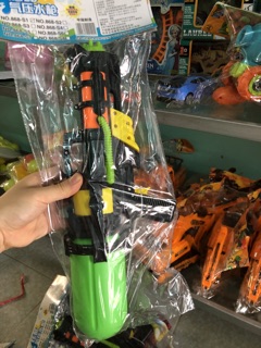 Súng nước trẻ em
