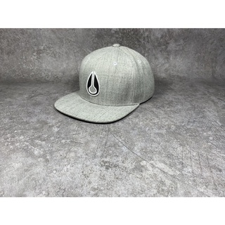 Mũ snapback nixon chính hãng