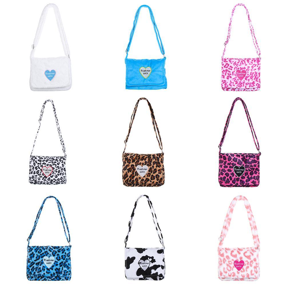 Túi Xách Mềm Mại Họa Tiết Trái Tim Xinh Xắn