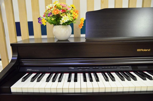 Đàn piano điện Roland HP 603A