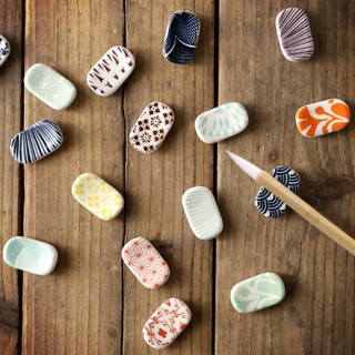 Gác cọ sứ, gác đũa sứ dễ thương, mang đậm phong cách Nhật