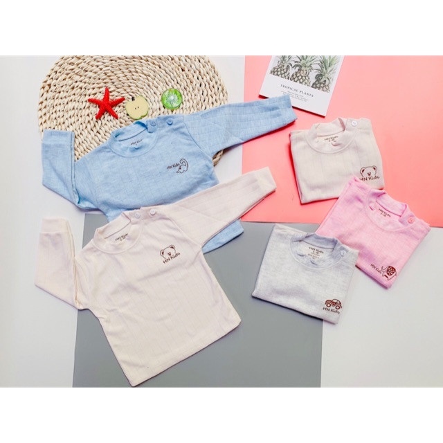 Áo dài nỉ  giữ nhiệt cho bé sơ sinh 3kg đến 10kg cài khuya vai cho bé