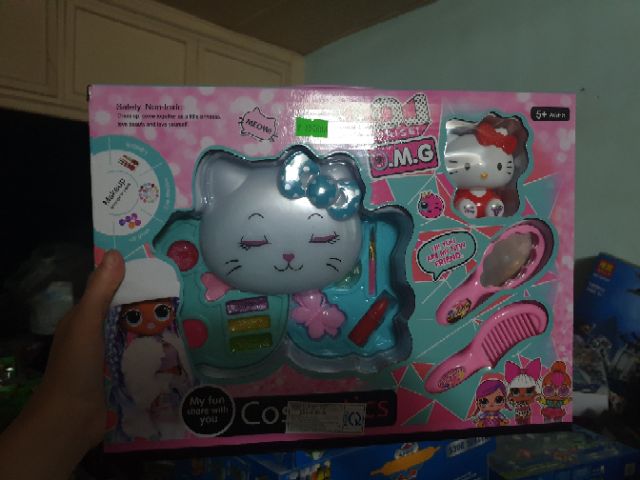 Hộp đồ chơi trang điểm phấn thật Hellokitty cho bé gái