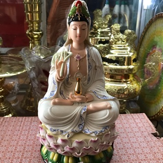 Tượng quan âm ngồi sen hồng sứ