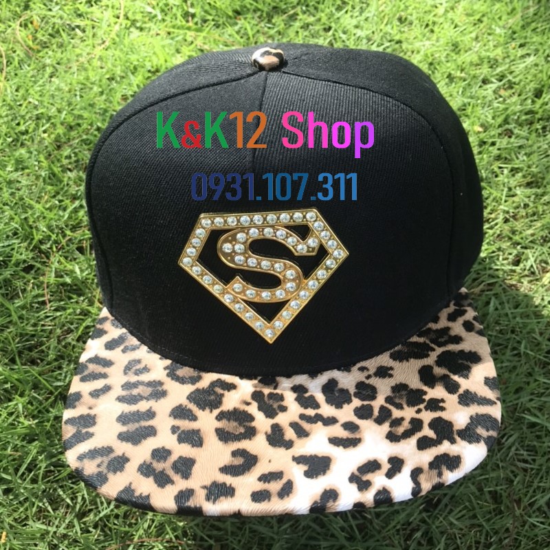 [Độc quyền] Mũ HIPHOP logo siêu nhân nền da báo thời trang 2021, Quà TẶNG thời trang hiện đại trẻ trung trang nhã.